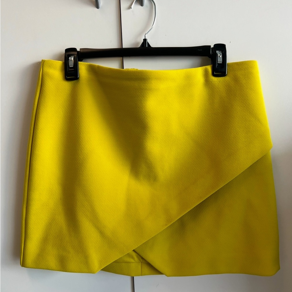 H&M Bright Yellow Asymmetrical Skirt - Size 12